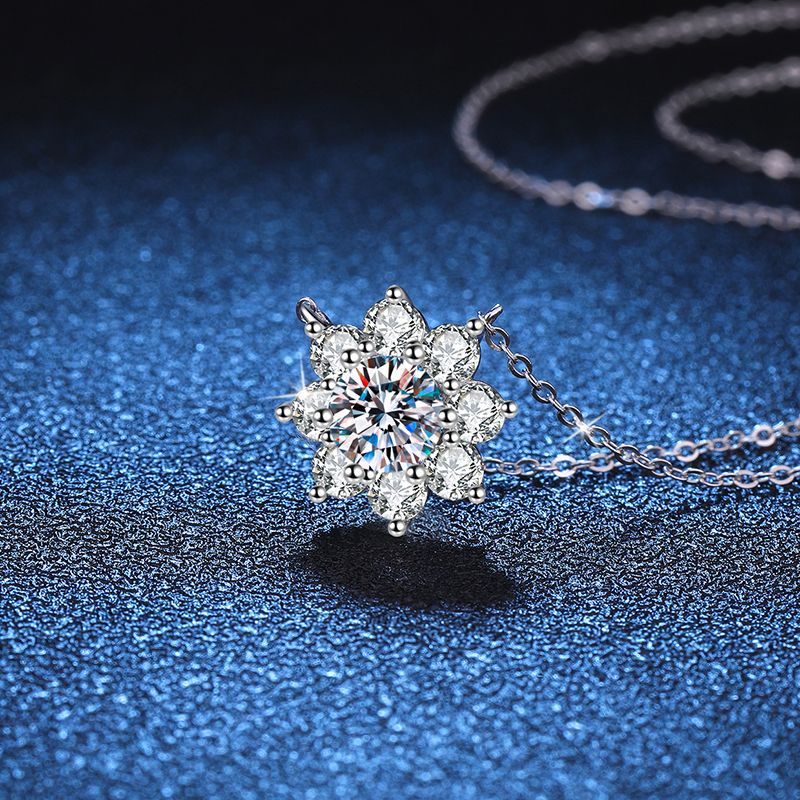 s925Sterling Silver Pendant Diamond Necklace Eight Petals SUNFLOWER Snowflake Necklace for Women1Carat Moissanite Necklace