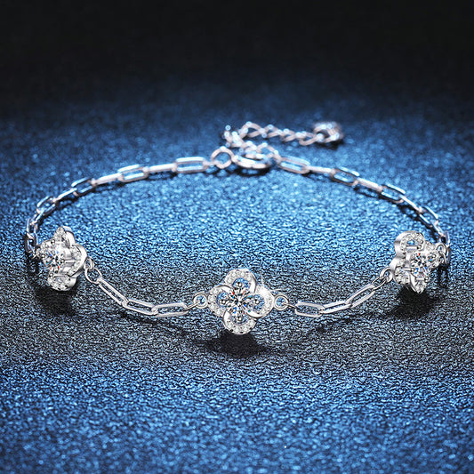 s925Sterling Silver Bracelet Diamond Bracelet Light Luxury All-Match Bustling Four-Leaf Clover60Points D Color Moissanite Bracelet for Women